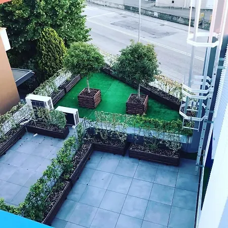 Time Out Казалеккьо-ди-Рено