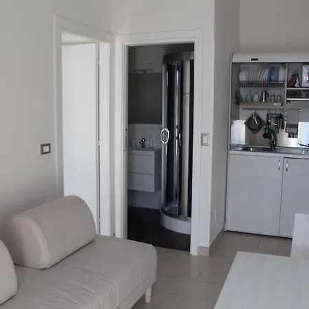 Time Out Казалеккьо-ди-Рено