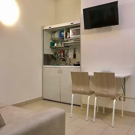 Time Out Aparthotel 2*